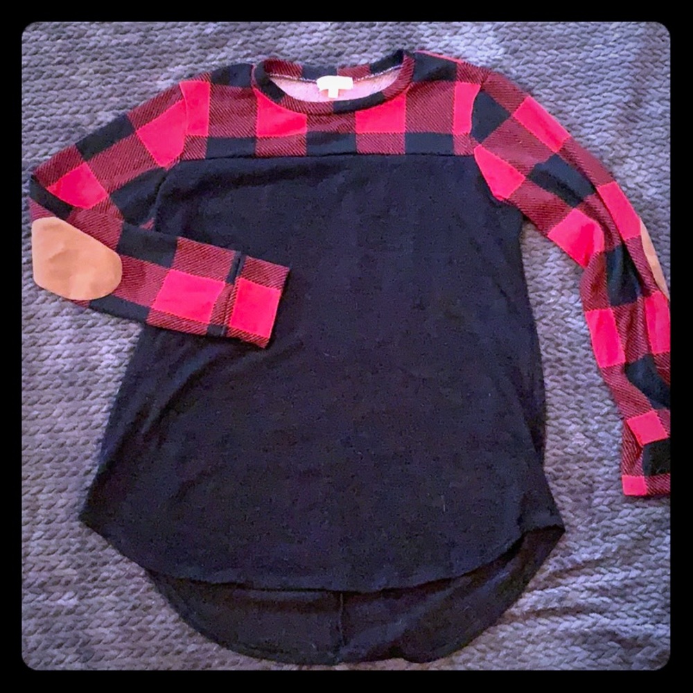 Flannel pattern sleeved sweater